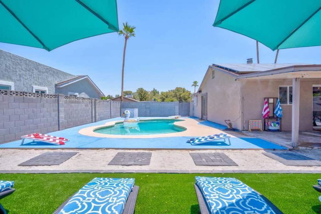 Fab Phx Getaway W/ Pool & Fire Pit Villa Phoenix Eksteriør billede