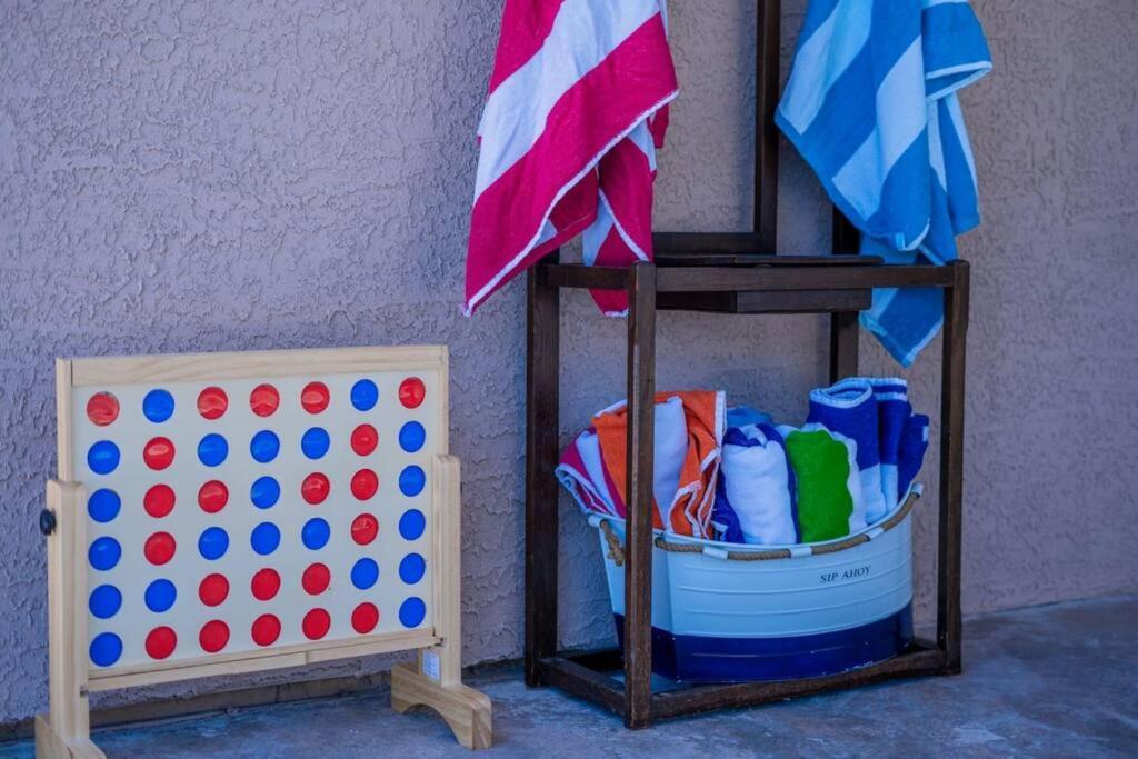Fab Phx Getaway W/ Pool & Fire Pit Villa Phoenix Eksteriør billede