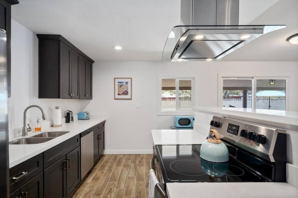 Fab Phx Getaway W/ Pool & Fire Pit Villa Phoenix Eksteriør billede