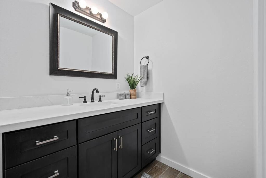 Fab Phx Getaway W/ Pool & Fire Pit Villa Phoenix Eksteriør billede