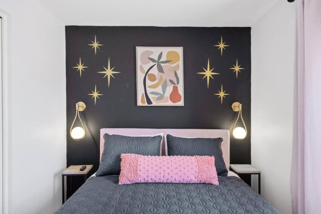 Fab Phx Getaway W/ Pool & Fire Pit Villa Phoenix Eksteriør billede