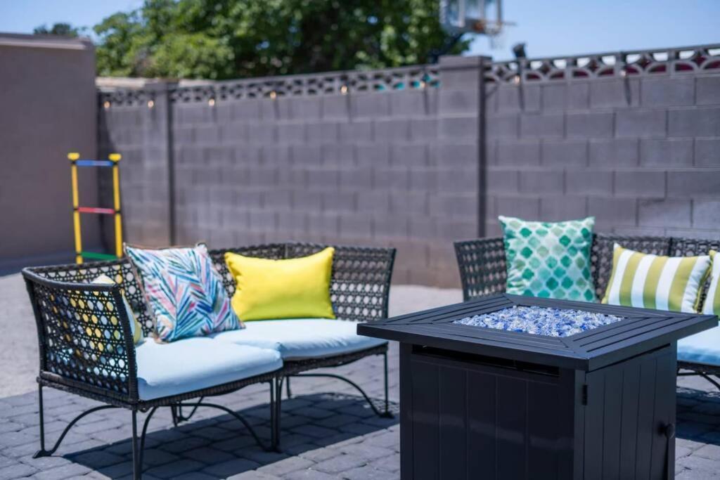 Fab Phx Getaway W/ Pool & Fire Pit Villa Phoenix Eksteriør billede