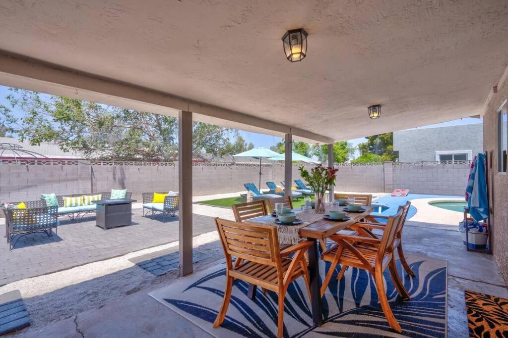 Fab Phx Getaway W/ Pool & Fire Pit Villa Phoenix Eksteriør billede