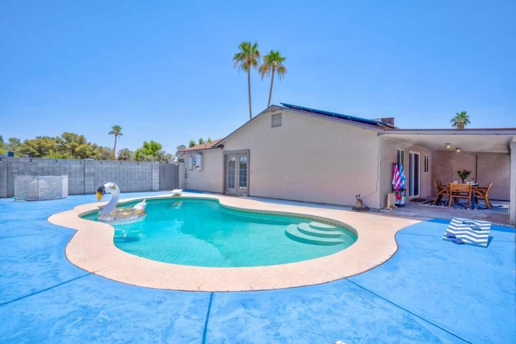Fab Phx Getaway W/ Pool & Fire Pit Villa Phoenix Eksteriør billede