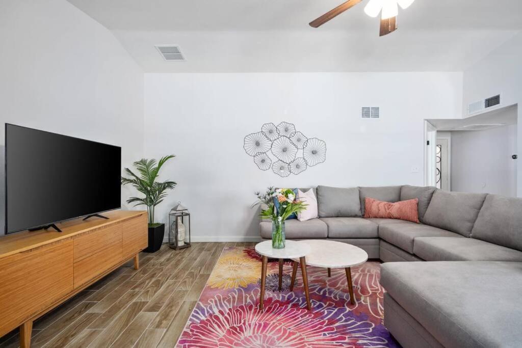 Fab Phx Getaway W/ Pool & Fire Pit Villa Phoenix Eksteriør billede